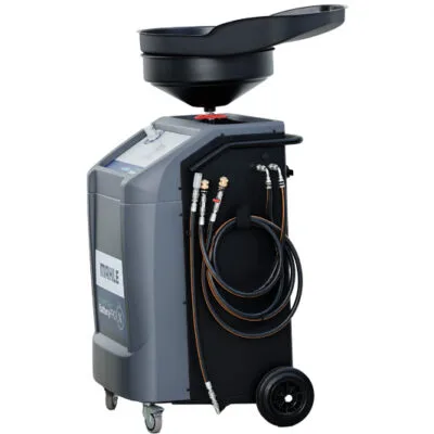 سائل E-CARE Fluid: الحل الأمثل لتعزيز أداء بطارية سيارتك الكهربائية أو الهجينة