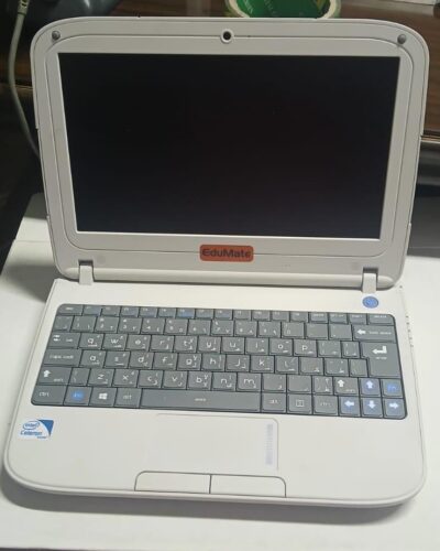 Edumate Model:MGED101A6ML008 intel celeron 320GB HDD 2GB RAM WIN 8