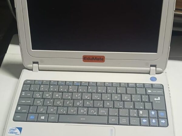 Edumate Model:MGED101A6ML008 intel celeron 320GB HDD 2GB RAM WIN 8