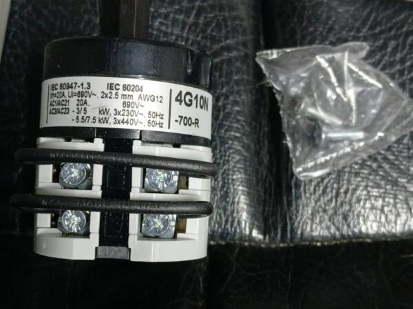 WhatsApp20Image202026-03-0520at2011.49.0220AM-1.jpeg مفتاح تشغيل دوار (Cam Switch)