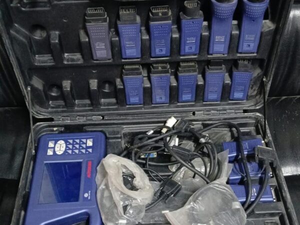 dd772e9e-9d3d-4773-a671-26c2b3c14cc5-1.jpg جهاز تشخيص أعطال السيارات AUTOBOSS WU-2000B